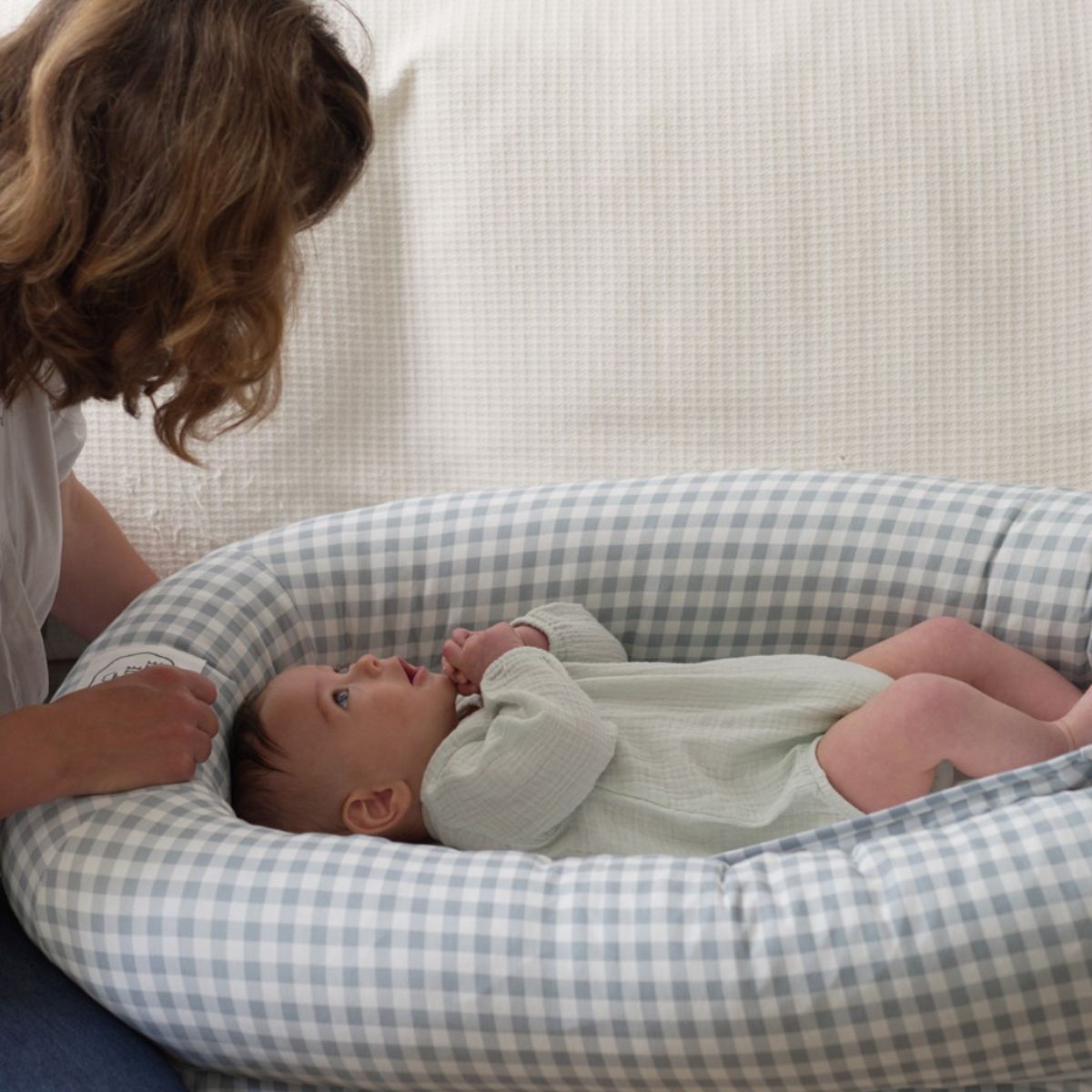 Nido Colchón Antiplagiocefalia Vichy Gris - Ecus Kids